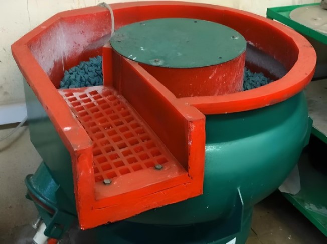 Галтовочных емкостей